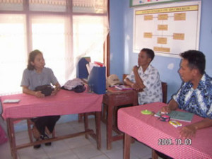 091003 Dewi with Cibening teachers